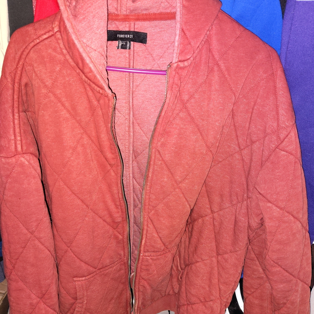 Forever 21 Quilted Hooded Jacket in Rose